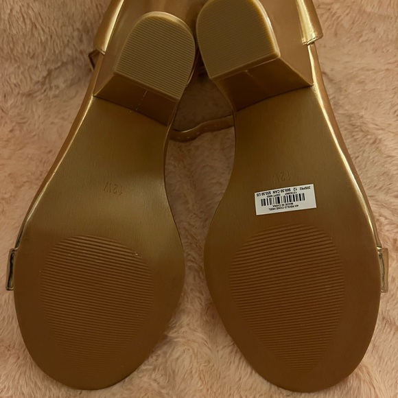 Torrid 12 rose gold Platform Pumps NEW - Picture 5 of 5